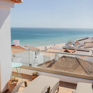 https://casa-pedro-in-salema-oceanview-beach.hotelaalgarve.com